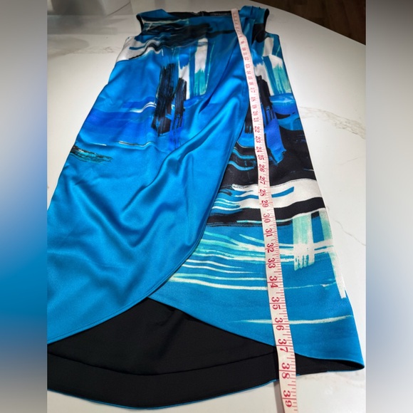 ST JOHN Brushstroke Stretch Silk Charmeuse Draped Cyan/Black Dress, Size 2 - Picture 8 of 16